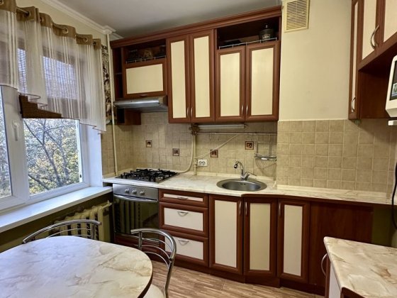 **Затишна 2-Кімн. По вул. Соборності (Доценка) Чернігів