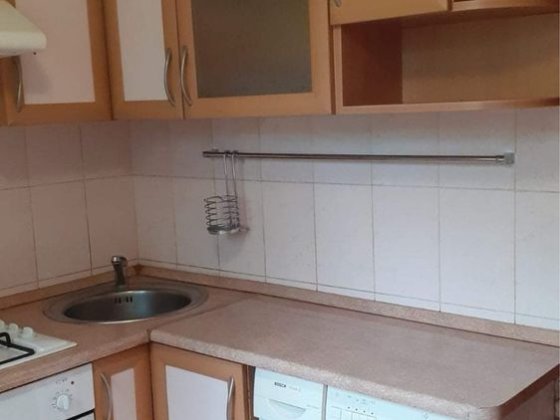 Сдам 2 х комнатную Туполева, 9