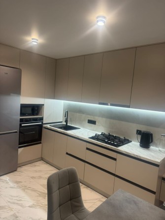 Здається Шикарна 1 кімната ЖК Сімейний Комфорт. - фото 1