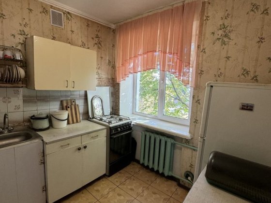 Світло не вимикають!Оренда 3-х кімнатної  квартири по вул.Стаханівців Чернигов