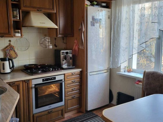 Здам з гарним ремонтом 4 кімн кв біля маг. Прогрес, центр . Чернигов