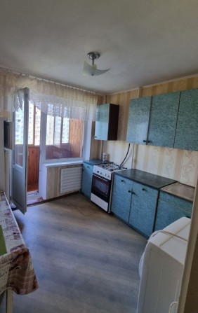 Без  комісіїї.  Пр.Оболонський  18Г - фото 1