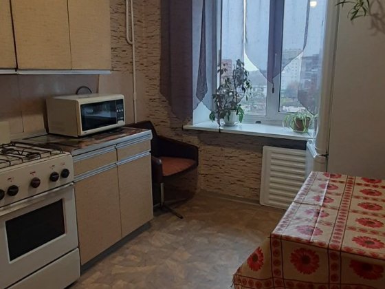 Здам 2 кім. кв. Градецькій,  центр , тепла, завжди є електрика Чернигов