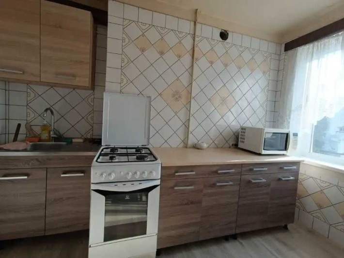 Сдам 2 комнатную квартиру - фото 1