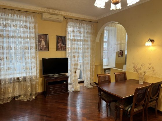 Центр! 2-К Оренда Квартира Олеся Гончара 15/3 Київ