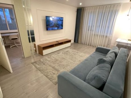 Аренда ВЛАСНИК Печерськ Василя Тютюнника 11/2 (Палац Україна)