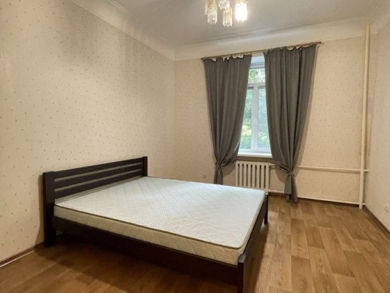 Оренда 2-к вул. Ділова 6 (сталінка) м. Олімпійська 5 хв! Палац Спорту