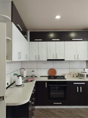 Оренда довгострокава 2км квартири по вул Олега Антонова (Карла Маркса) - фото 1