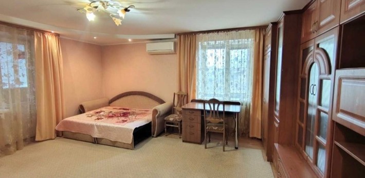 Оренда 1 к квартири вул. М. Зерова - фото 1