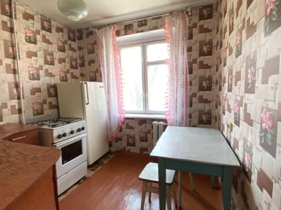 Здам квартиру двохкімнатну Макарова вул.