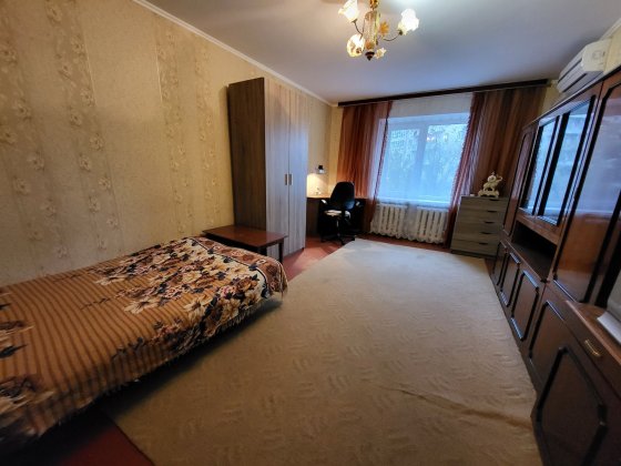 Оренда 1-к., Дарницька площа, вул. К.Калиновського.

Пропонується одно