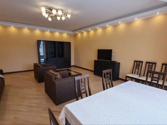 3 кімнатна квартира на Гончара Золоті Ворота Київ