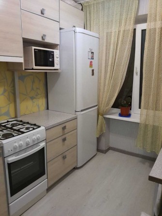 Сдам 1-к Красный камень ул. Коробова 5. - фото 1