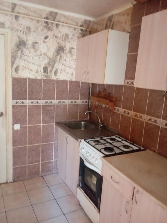 Здається частина будинку або квартира на землі з ділянкою! - фото 1