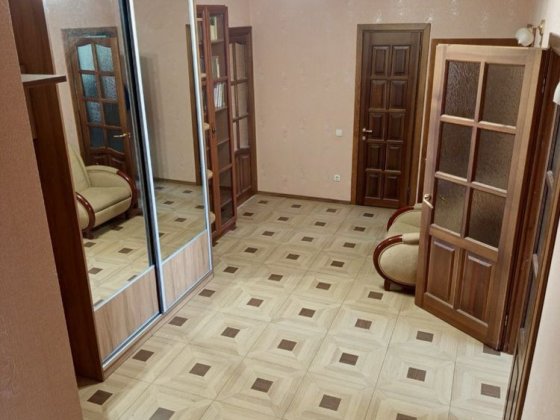 3х кімнатна квартира, вул. Хмельницька 10 (5 хв м. Святошин) Київ