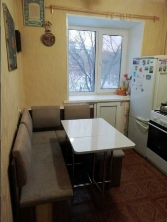 сдам 1комн квартиру все есть состояние жилое - фото 1