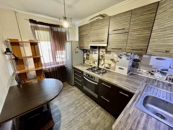 Сдам 2-х комнатную квартиру Победа 4 Китайская стена Кодак Гермес