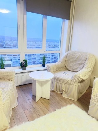 Перша здача!!! Стильна квартира з панорамним видом — комфорт і спокій - фото 1