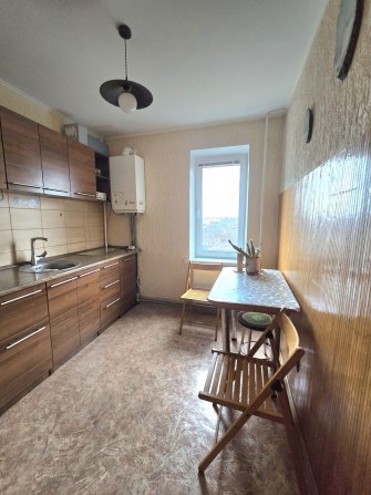 Аренда 2к Шкільний, 7/9, АГВ - фото 1