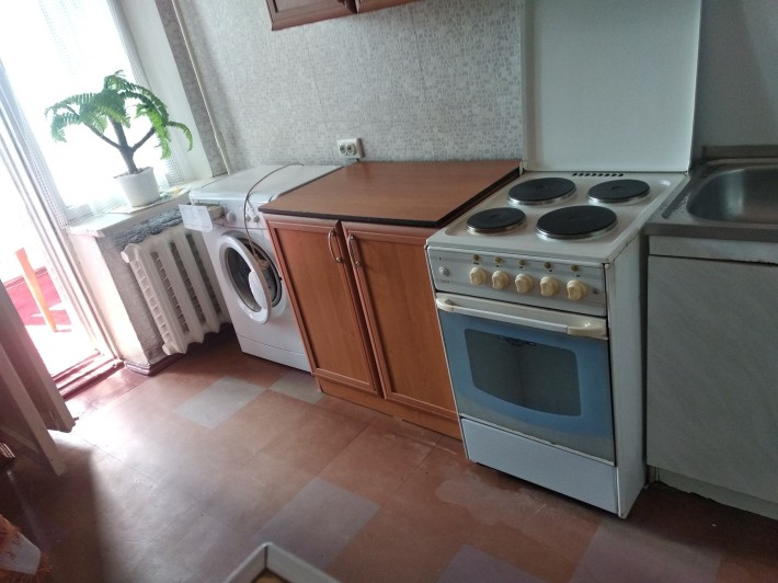 Без%. м. Лук'янівка 5 хв. пішки. ОРЕНДА 1-ї кв. Вул. Дектярівська 12/7 - фото 1