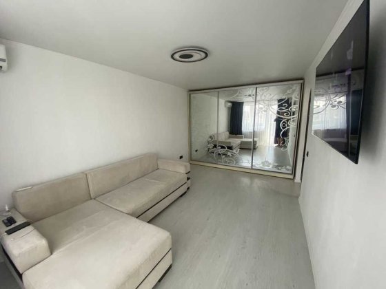 Сдаётся 1-к квартира пр. Леси Украинки, 21