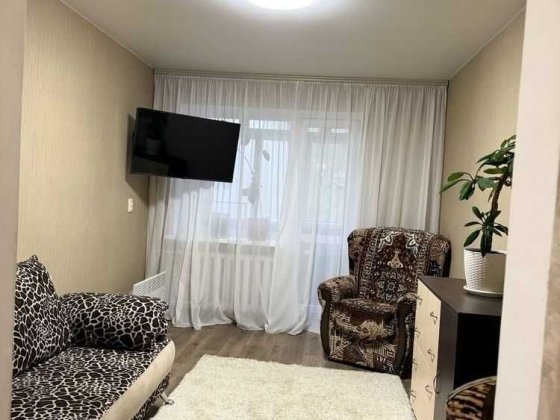 Сдаётся 2-х комнатная квартира на ул. Солидарности 6