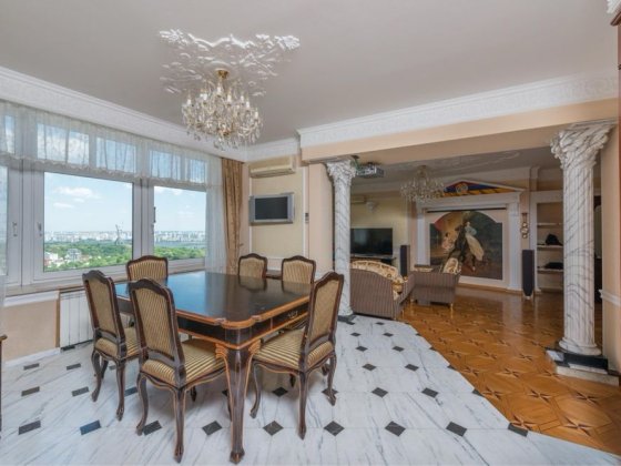 Оренда  чотирьохкімнатноі квартири на  Лесі Украінки  23