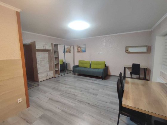 1К студія, 36м2, ремонт, зупинка Литвиненко Вольгемут, Борщагівка Киев