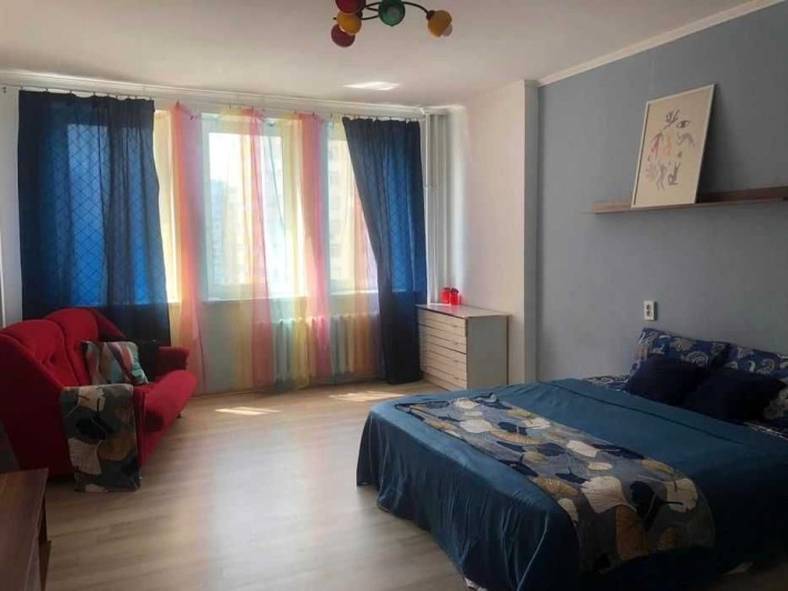 Оренда 3-к квартири на вул. Олени Пчілки - фото 1