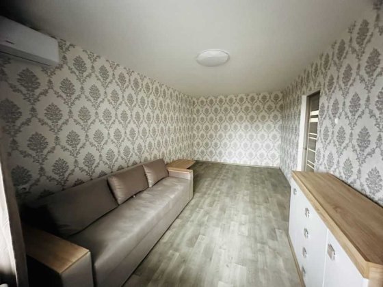 Здам 2-х кімнатну квартиру на вул. Желваковского 4