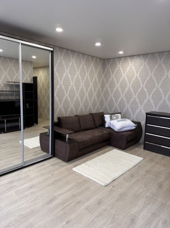 Сдам 1 ком. квартиру на улице Рабочая - фото 1