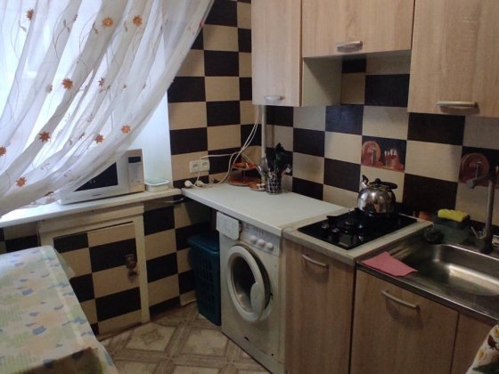 Сдам 1 комнатную квартиру по ул. Козака Бабуры( Жукова) 2 этаж Запорожье