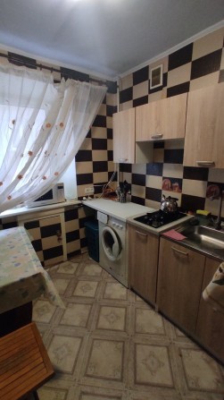 Сдам 1 комнатную квартиру по ул. Козака Бабуры( Жукова) 2 этаж - фото 1