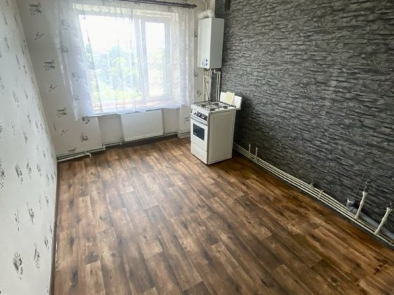 1 кімнатна без меблів з ГАЗОВИМ опаленням автономним на Ковалівкі