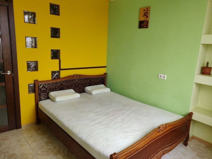 2-кімнат. в елітному цегляному від господаря, метро 10 хв., Івасюка 55 - фото 1