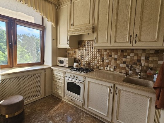 Горіхуватський шлях 9, (Родимцева Генерала) Киев