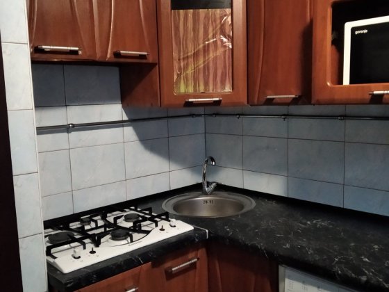 Сдам 1-к квартиру на Тополе -3. Автономное отопление.