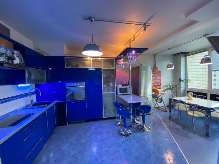 Оренда 3к квартири 104м2 в новому будинку Метро Лівобережна - фото 1