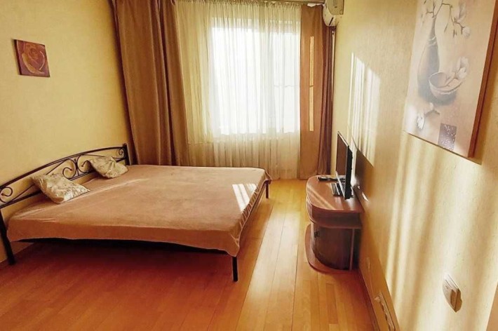 Здам 1 кімнатну квартиру вул. Анни Ахматової, буд.45. - фото 1