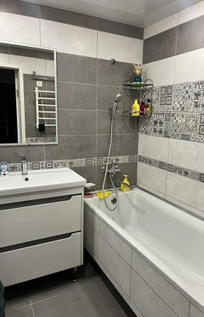 Оренда 2 кімнатної квартири на малому ринку - фото 1