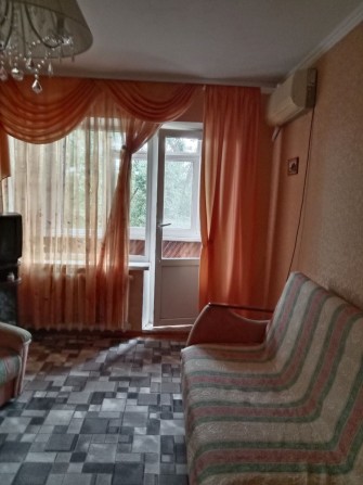 Оренда 2-кімнатної квартири по вул. Запорізькій - фото 1