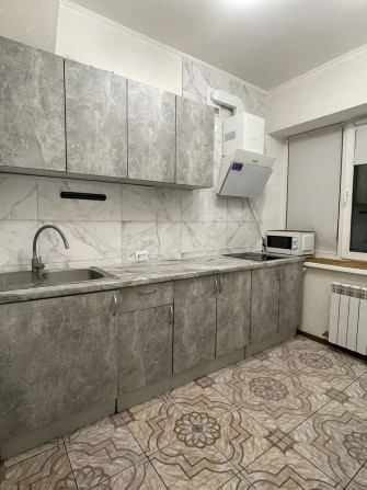 Оренда 2-кімнатної квартири з лічильником на тепло в Дніпровському рн - фото 1