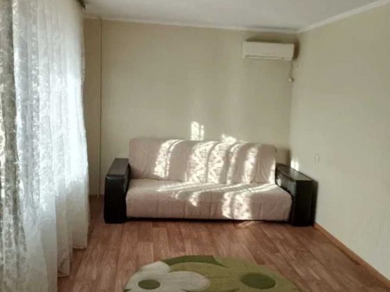 Оренда 1-кімнатної квартири, 2-й Південний мкрн (Піски) 112-013-189