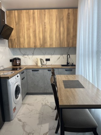 Собственник .Сдам свою квартиру студию . - фото 1