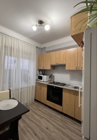 Здається 1-кімнатна квартира на вул. 12 Квітня - фото 1