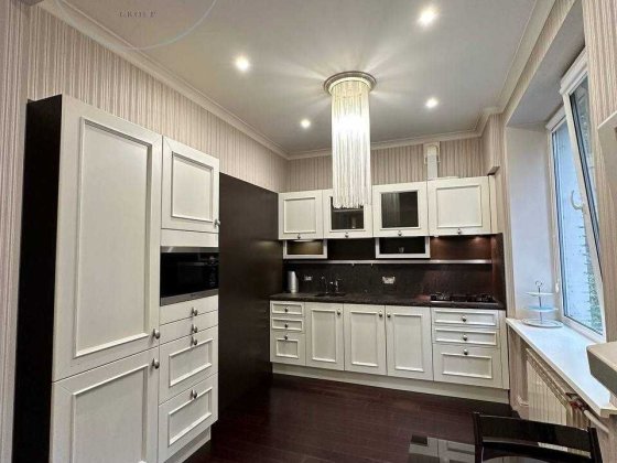 пров. Костя Гордієнка 5, будинок за Goodwine метро Кловська Киев