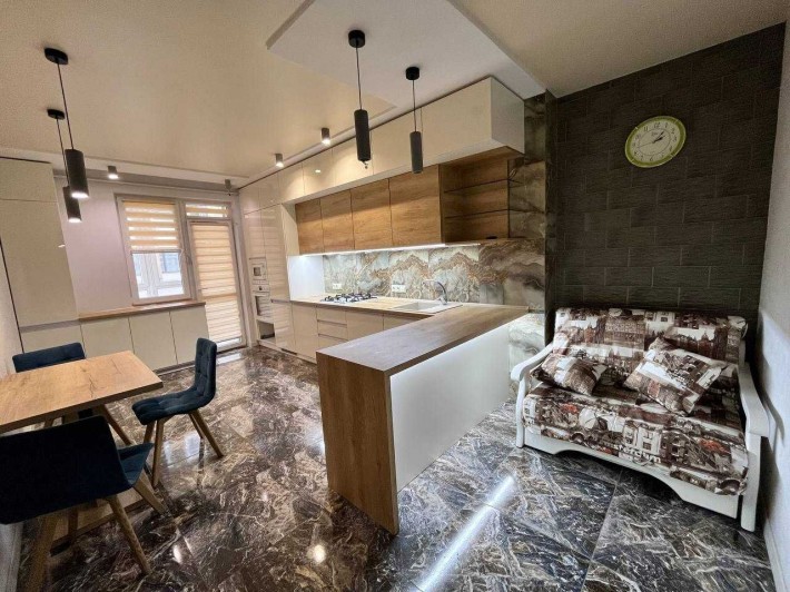 Оренда 1-кім.квартири вул. Залізнична ЖК Веселка - фото 1