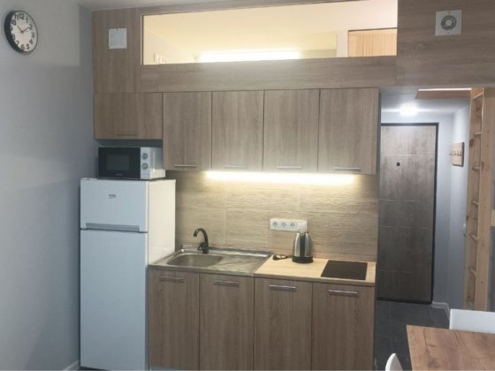 Перший поверх, резерв світла новий будинок + укриття 10 метрів