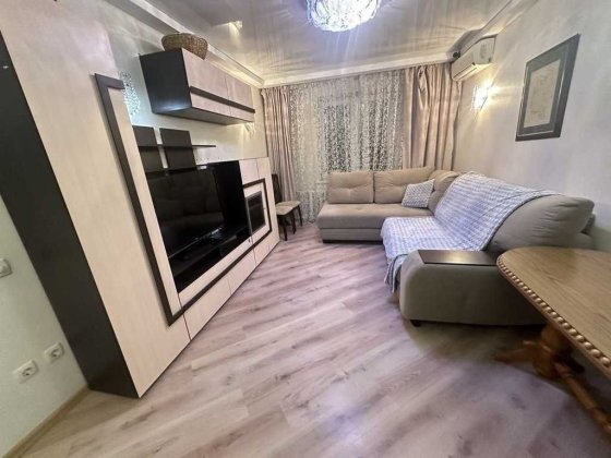 Сдаётся 2-х комнатная квартира пр. Поля, 143