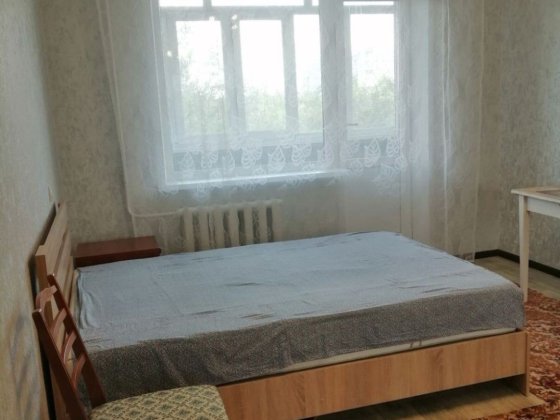 2 кВ біля ринку Бахчисарай, Добра Крамниця. Запоріжжя